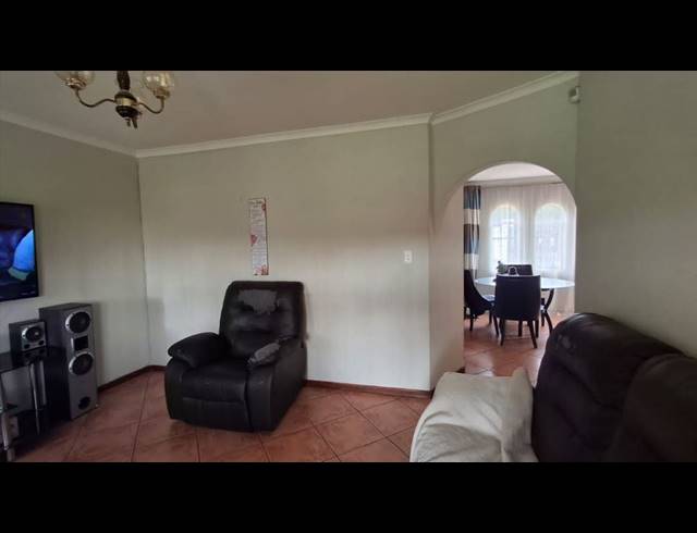 3 BEDROOM HOUSE FOR SALE IN BIRCH ACRES